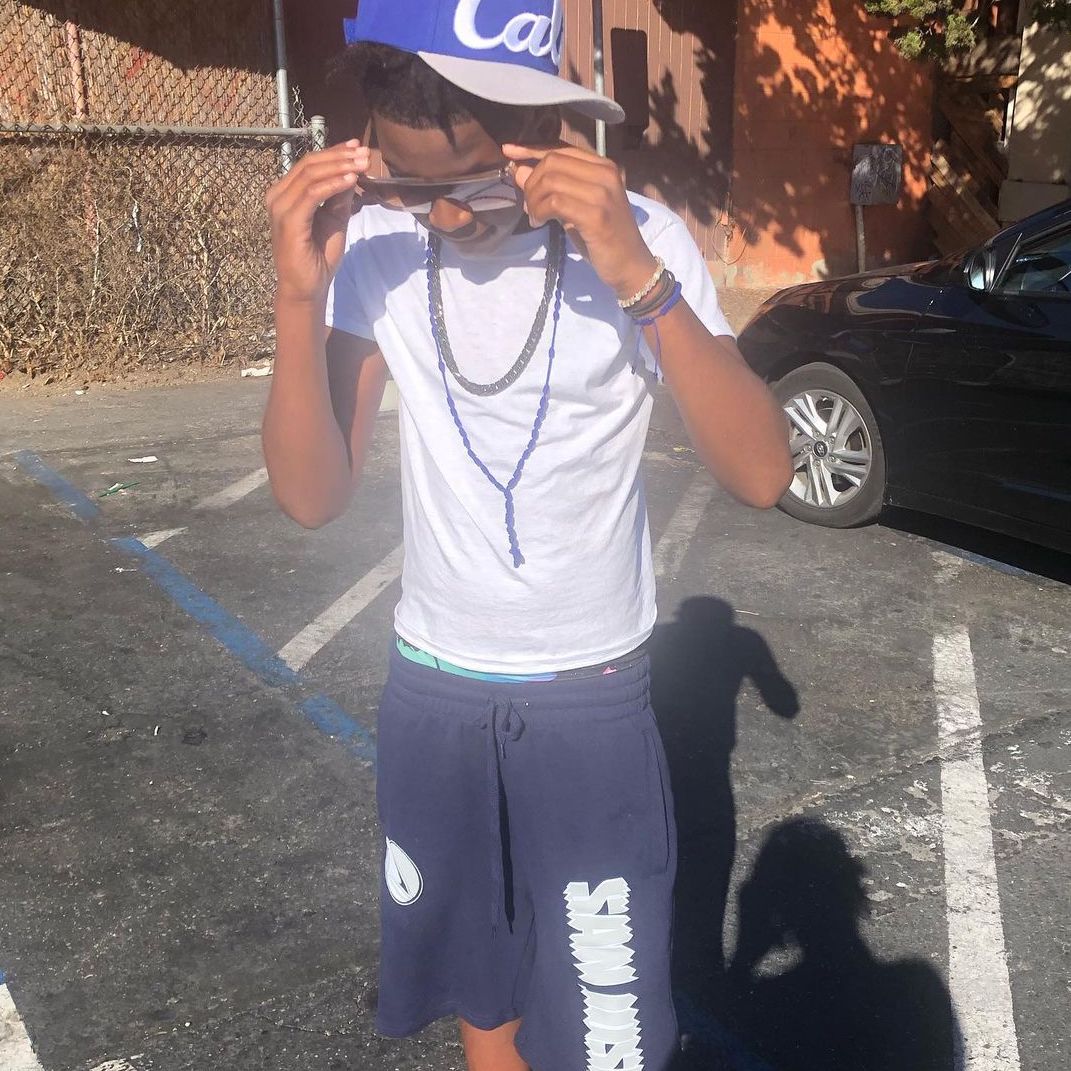 💫 @lil_m.a007 (#ThizzlerBarWars Apr 12, 2023)