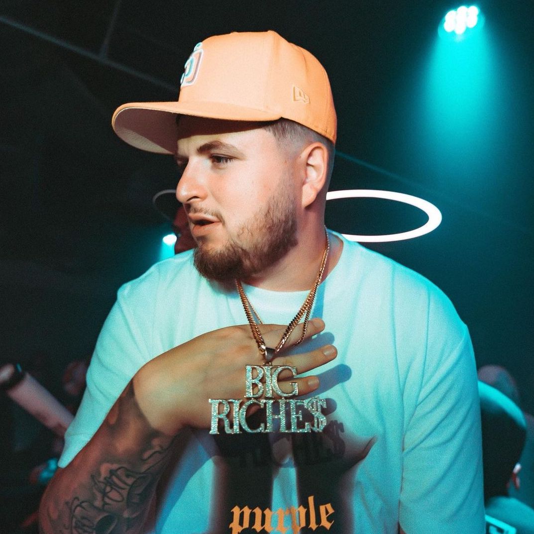 💫 @youngrich619_ (#ThizzlerVideoVS Apr 27, 2023)
