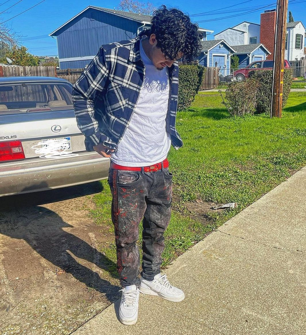 💫 @yunngchav0 (#ThizzlerVideoVS May 11, 2023)